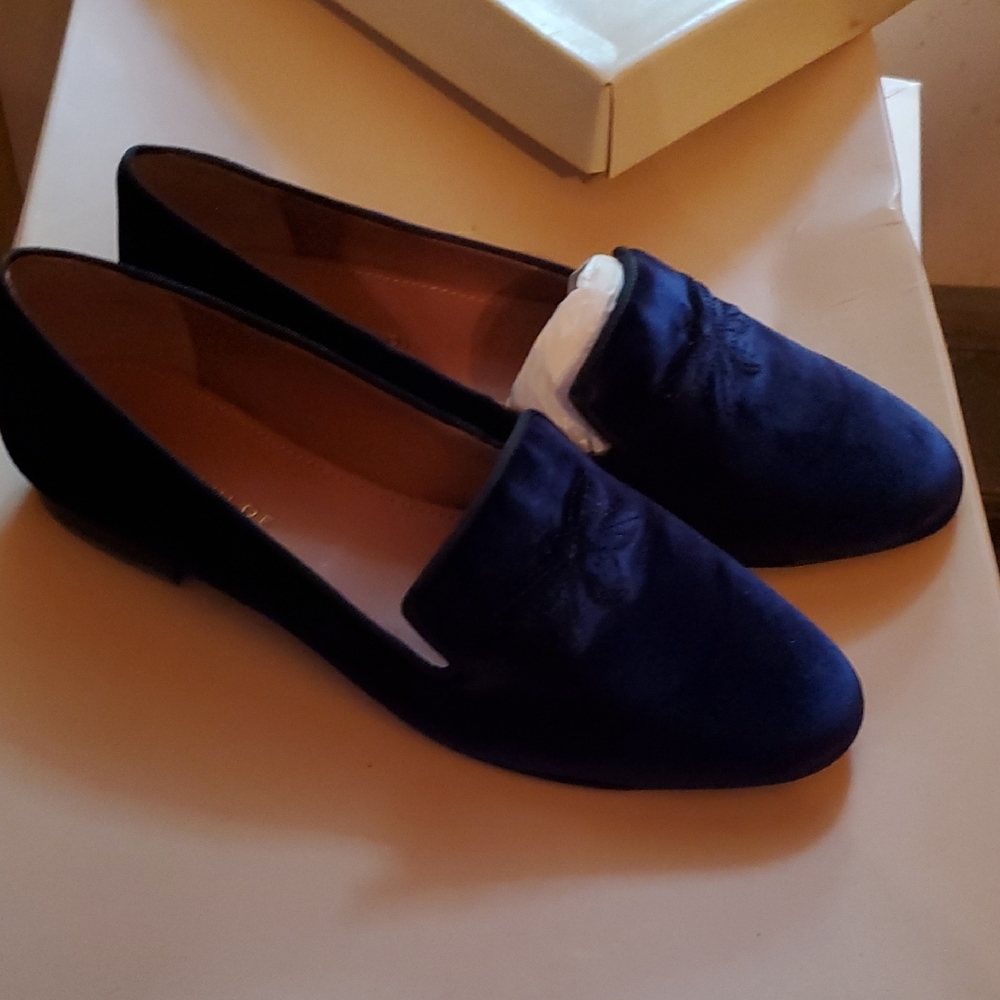 Navy Blue Velvet Bumblebee Loafers